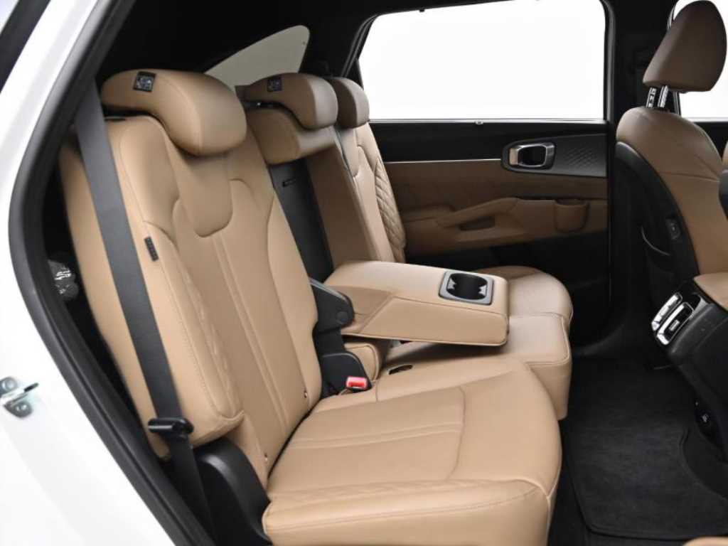 KIA Sorento - Vista 9