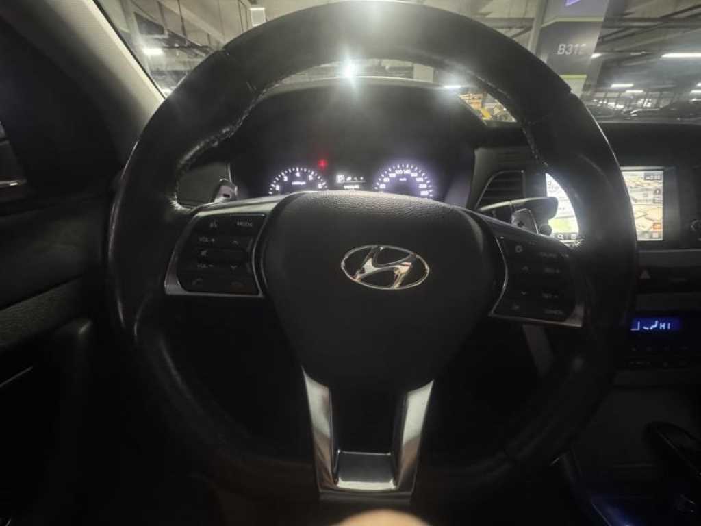 HYUNDAI Sonata - Vista 8