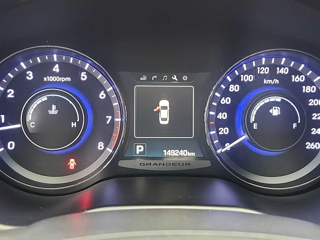 HYUNDAI Grandeur - Vista 6