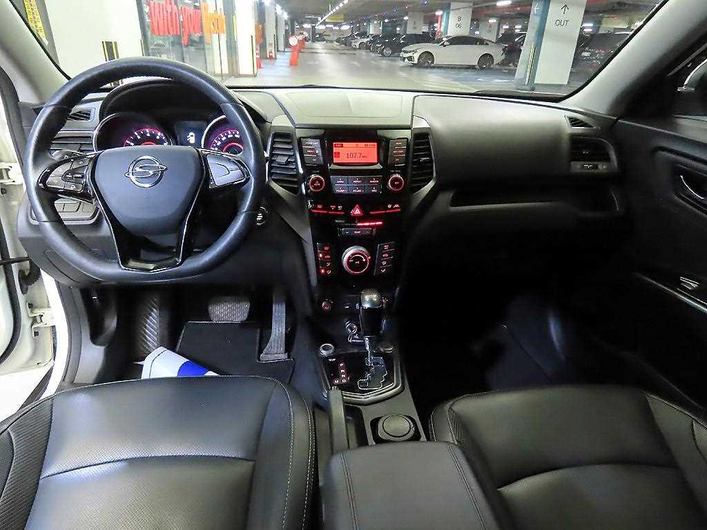 Ssangyong Tivoli - Vista 10