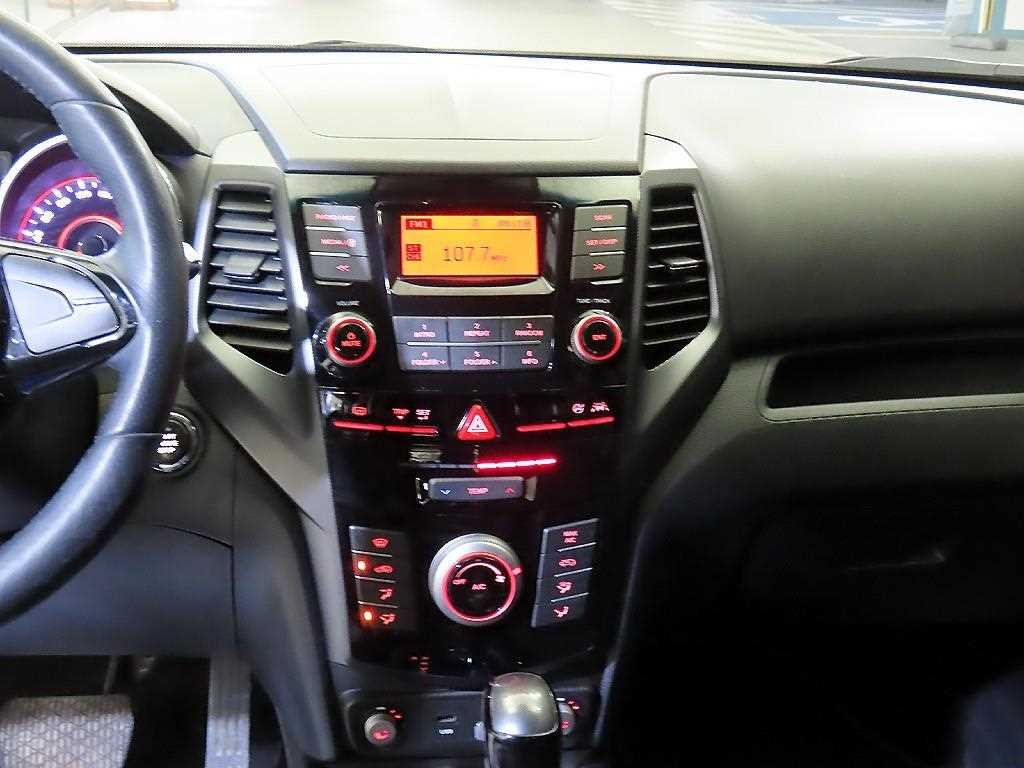 Ssangyong Tivoli - Vista 11