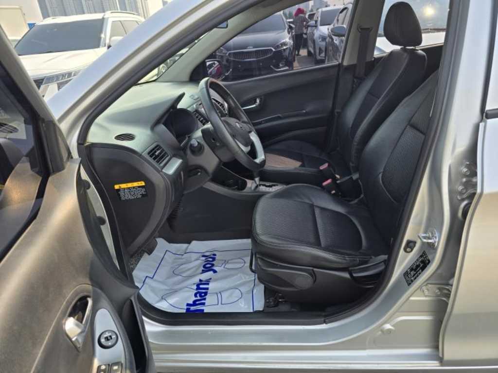 KIA Morning - Vista 11