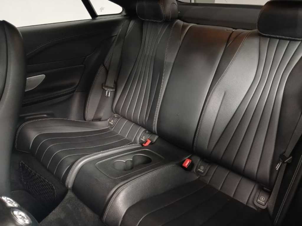 Mercedes Benz E class - Vista 8