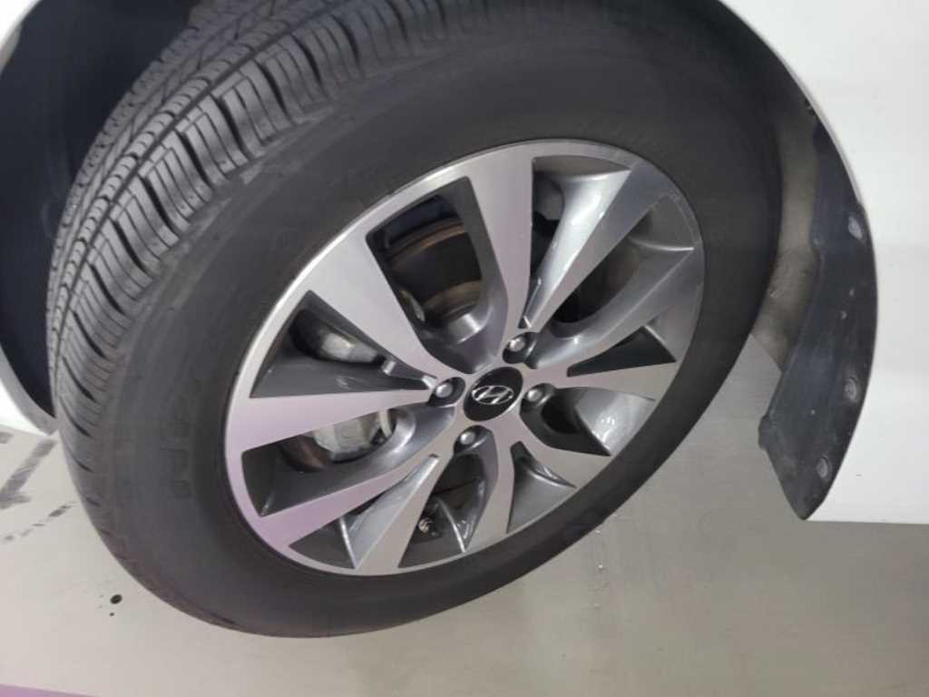 HYUNDAI Accent 2015 Blanco - Importación desde Corea - HF Imports Iquique - Foto 18