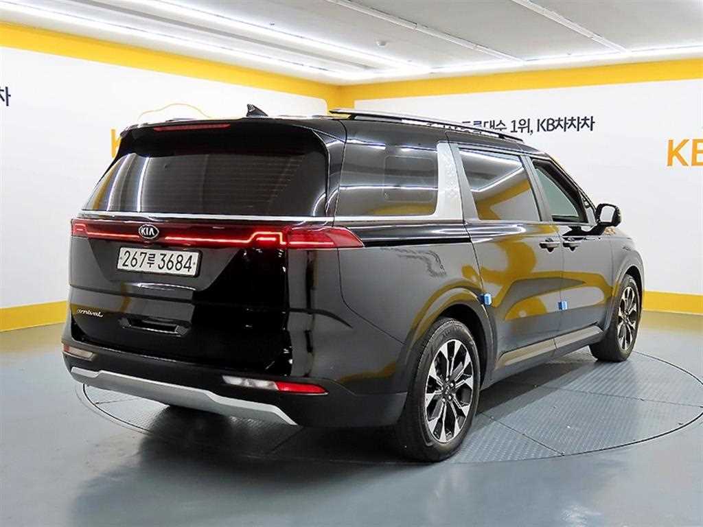 KIA Carnival - Vista 4
