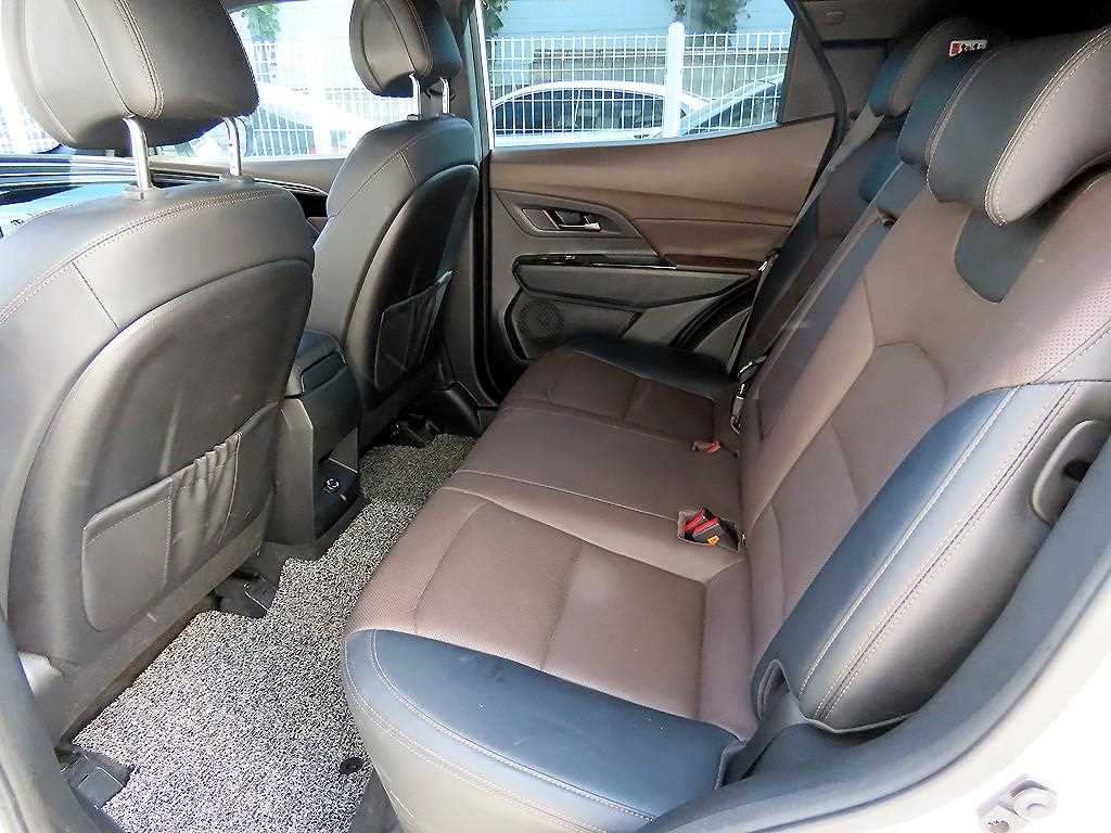 Ssangyong Korando - Vista 6