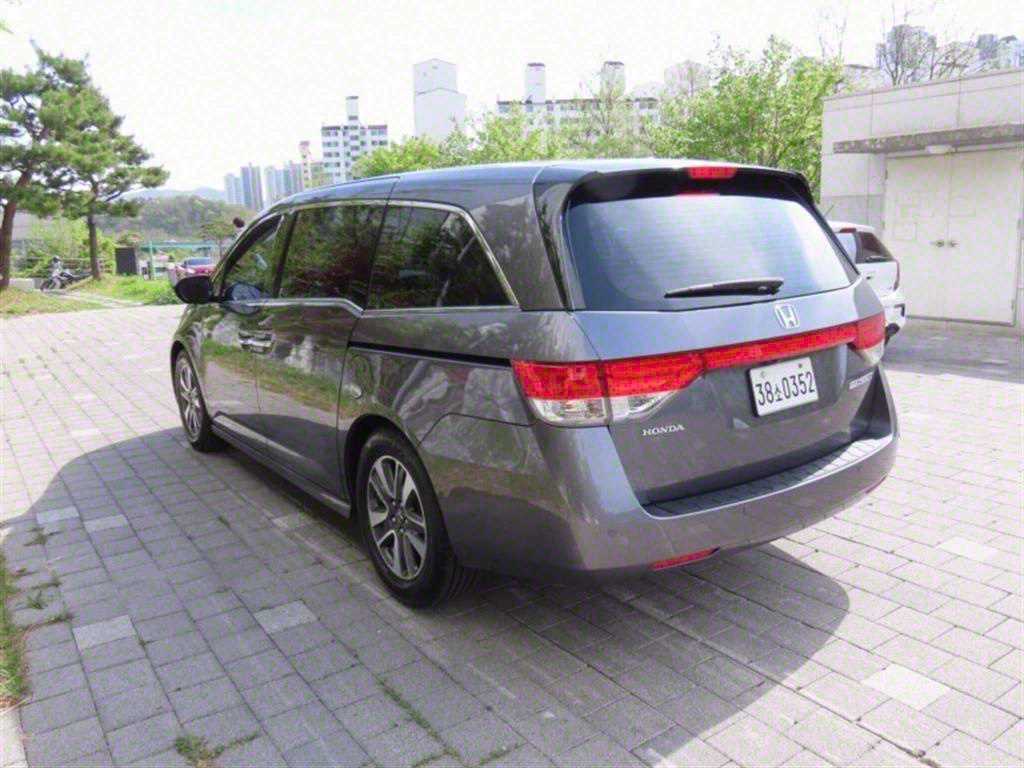Honda Odyssey - Vista 4