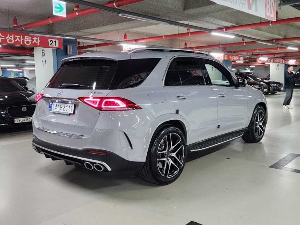 Mercedes Benz GLE Class - Vista 4