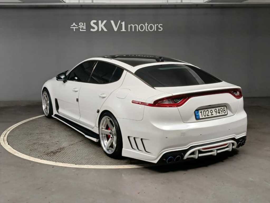 KIA Stinger - Vista 2
