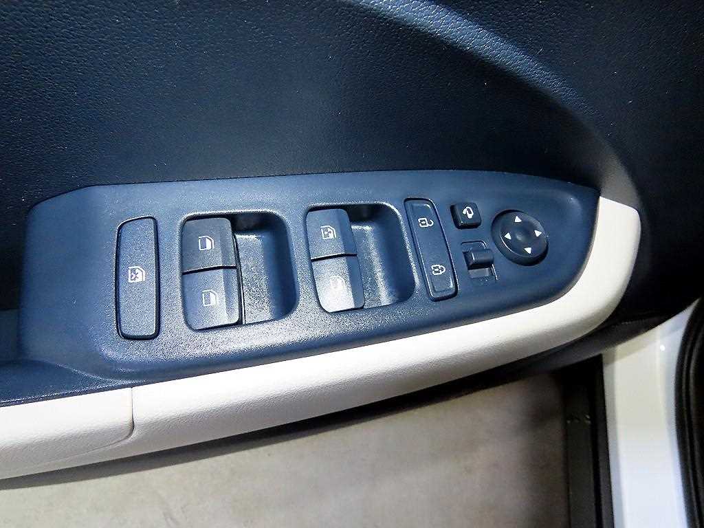 HYUNDAI Venue 2022 Blanco - Importación desde Corea - HF Imports Iquique - Foto 13