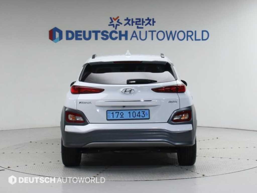 HYUNDAI Kona - Vista 4