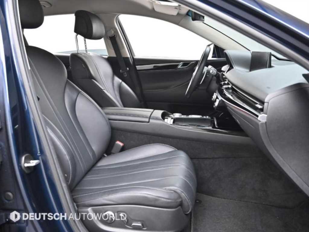 Genesis G80 - Vista 10