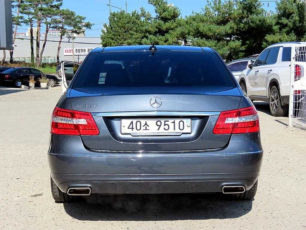 Mercedes Benz E class - Vista 4