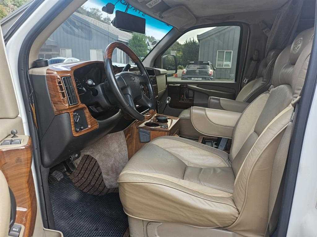 Chevrolet Chevy Van - Vista 9