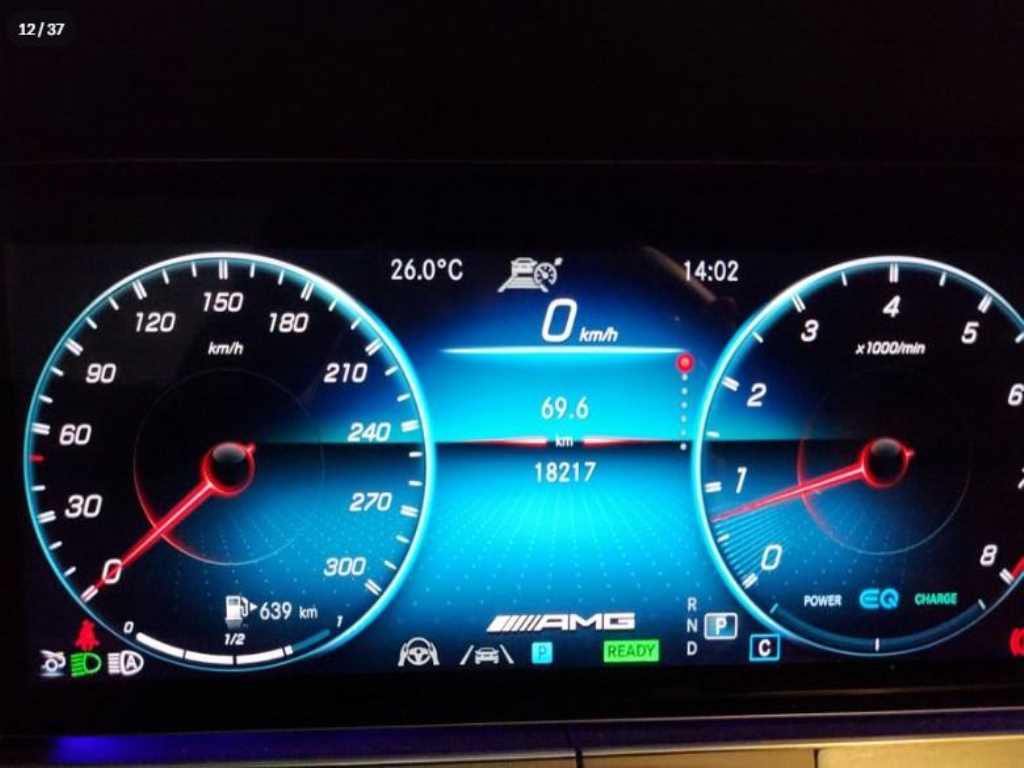 Mercedes Benz AMG GT - Vista 10