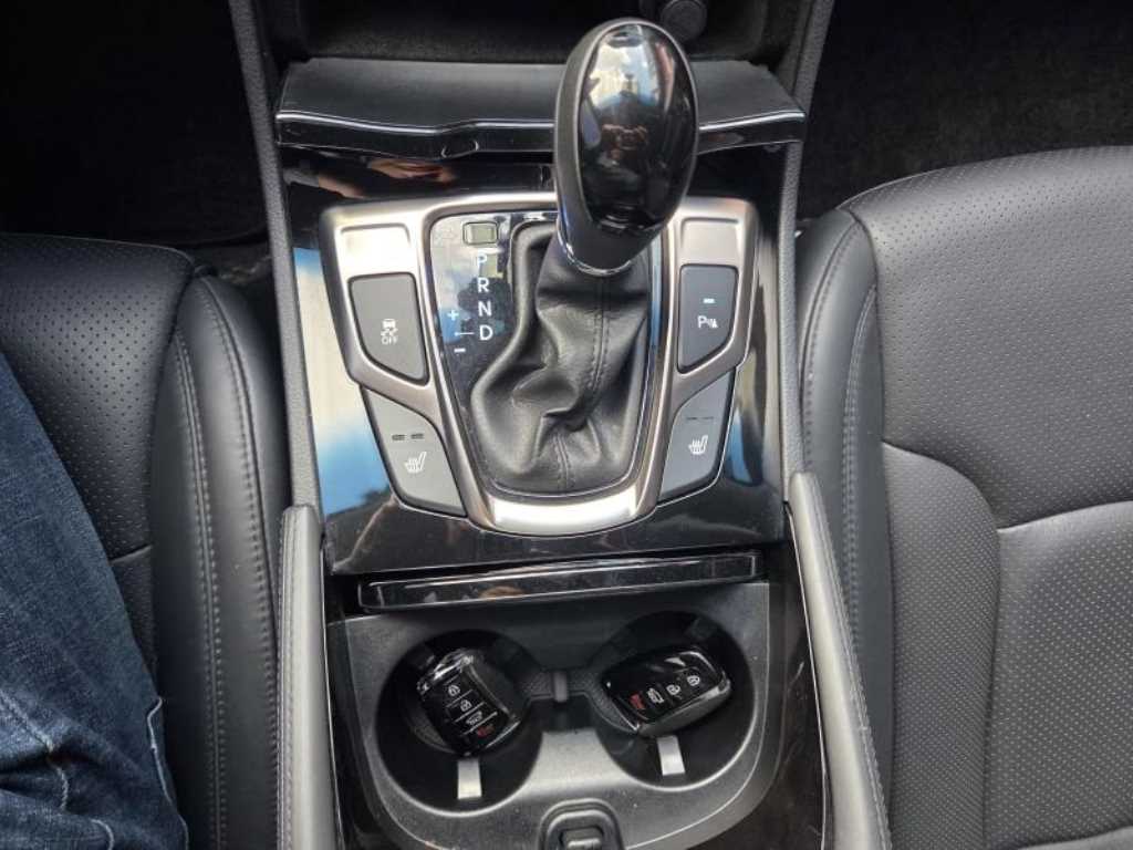 HYUNDAI Grandeur - Vista 10