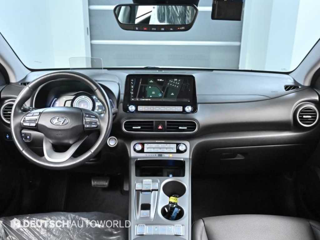 HYUNDAI Kona - Vista 7