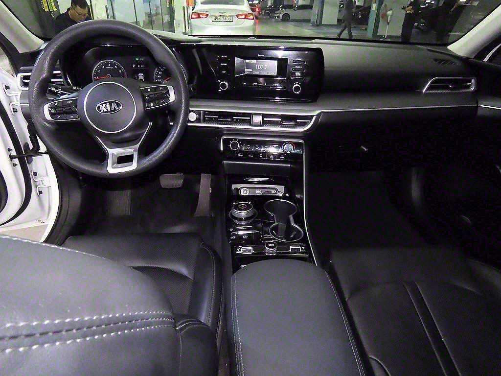 KIA K5 - Vista 10