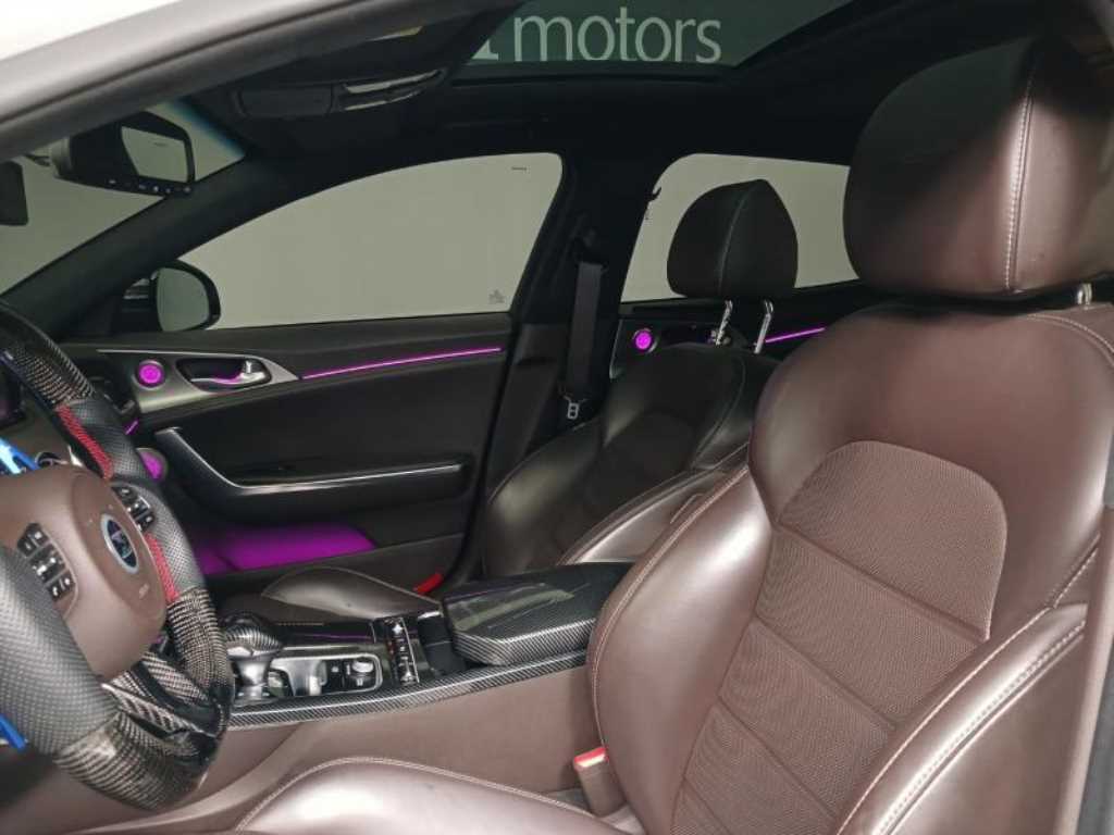 KIA Stinger - Vista 7