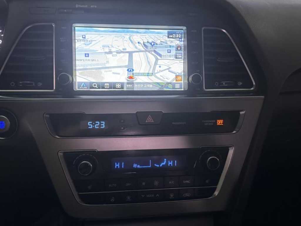 HYUNDAI Sonata - Vista 9