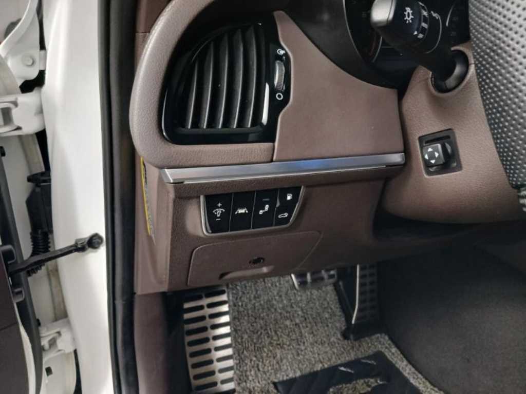 KIA Stinger - Vista 12