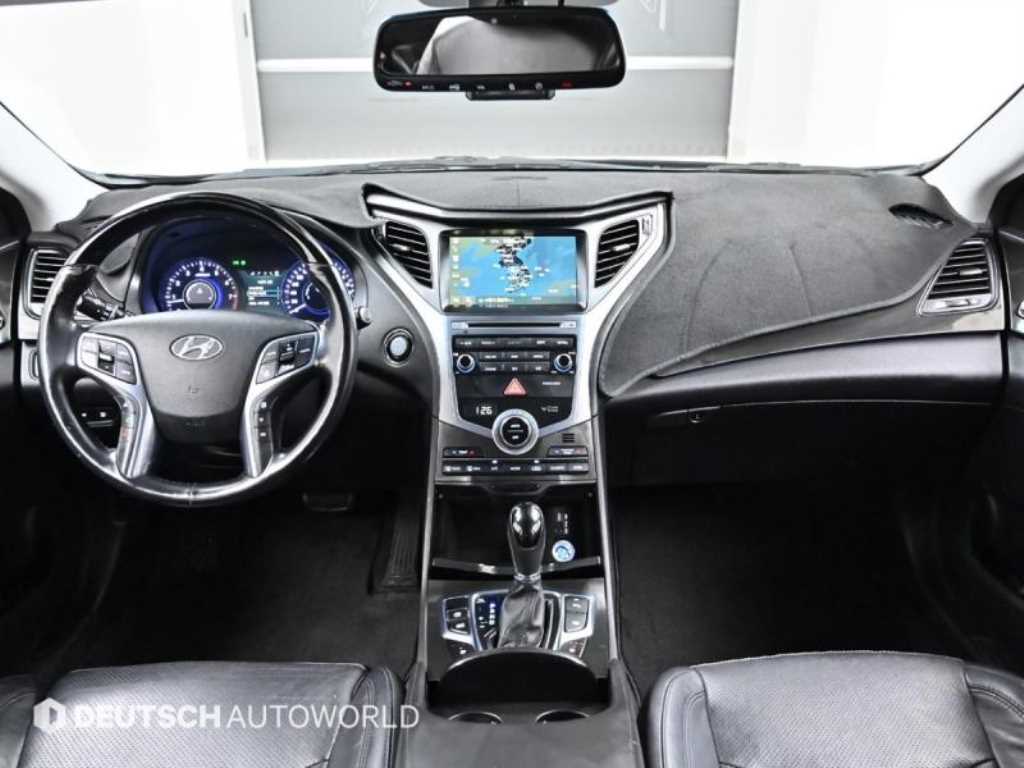 HYUNDAI Grandeur - Vista 7