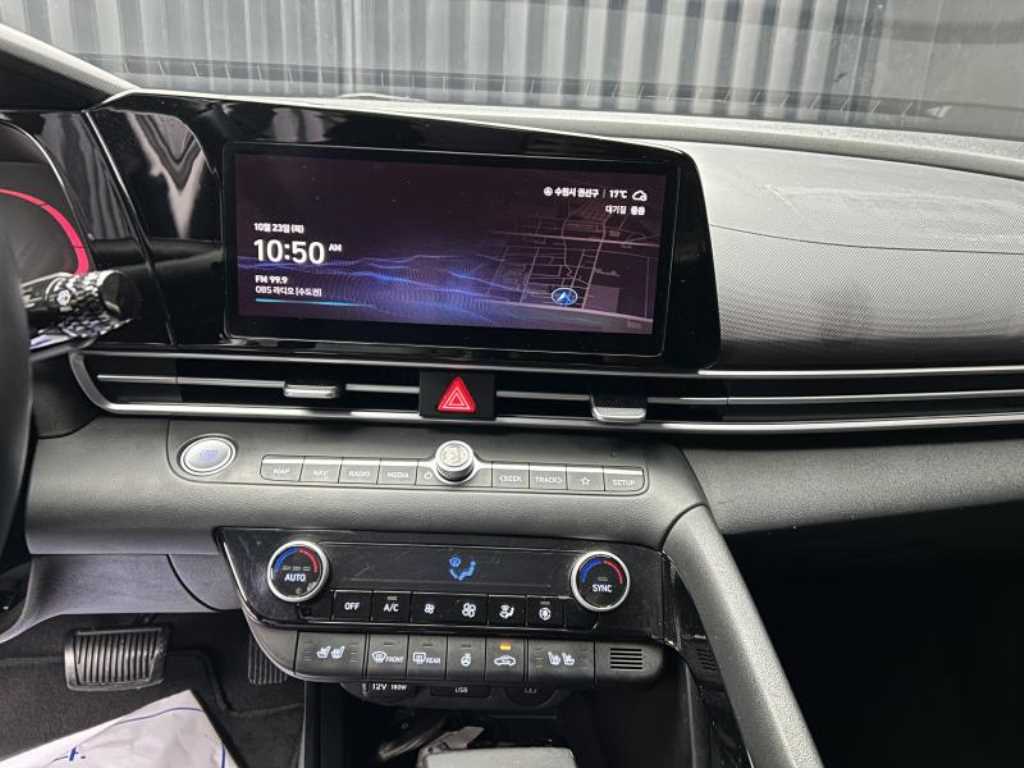 HYUNDAI Avante - Vista 9