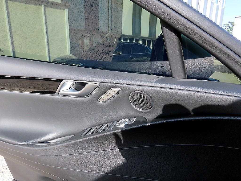 Genesis G80 - Vista 11