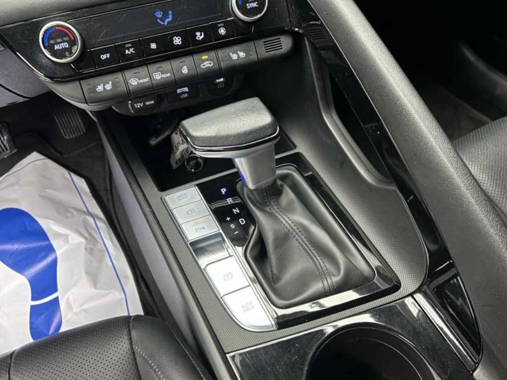 HYUNDAI Avante - Vista 10