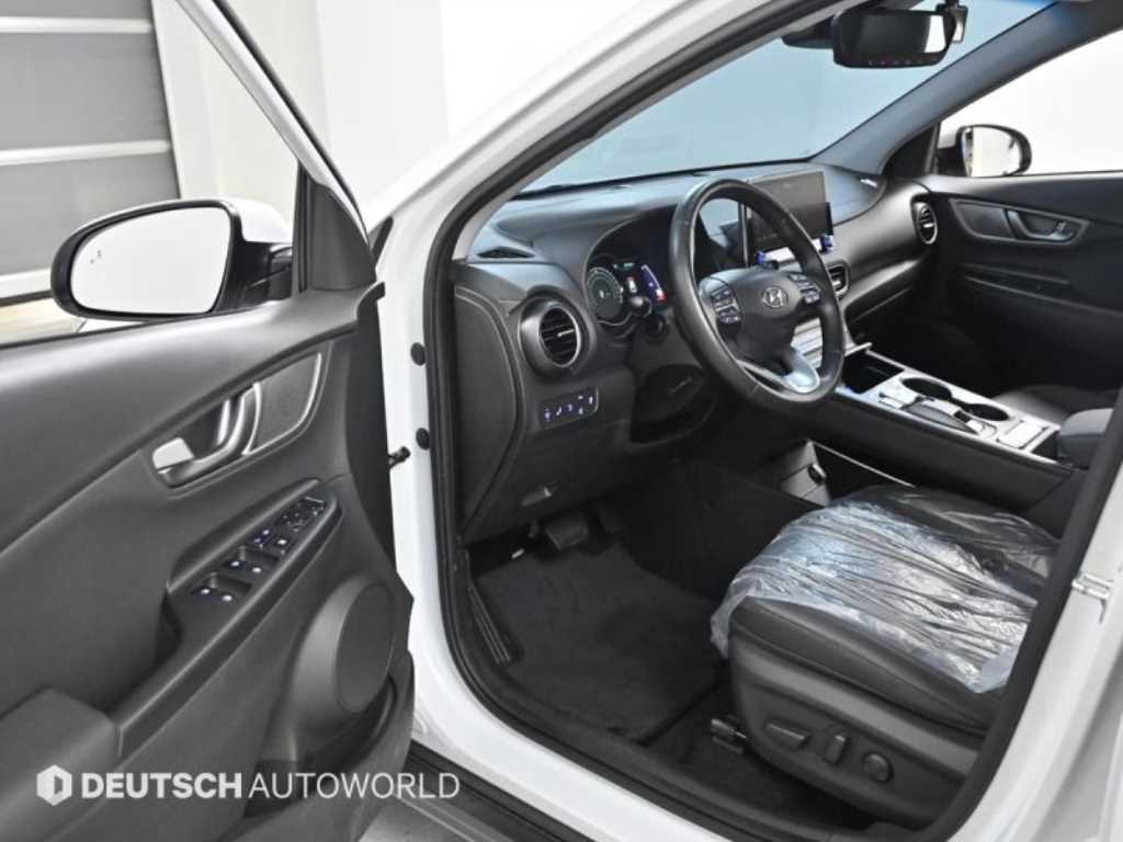 HYUNDAI Kona - Vista 11