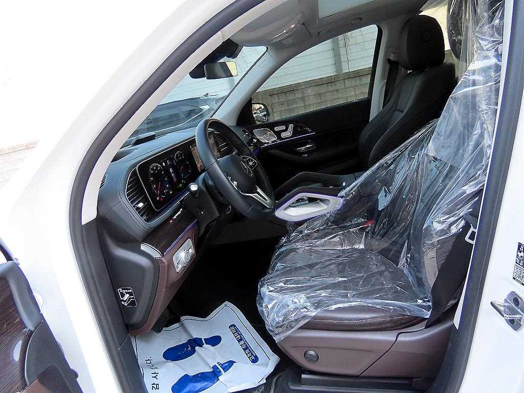 Mercedes Benz GLE Class - Vista 5