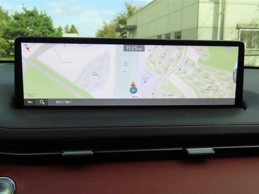 Genesis GV70 - Vista 8