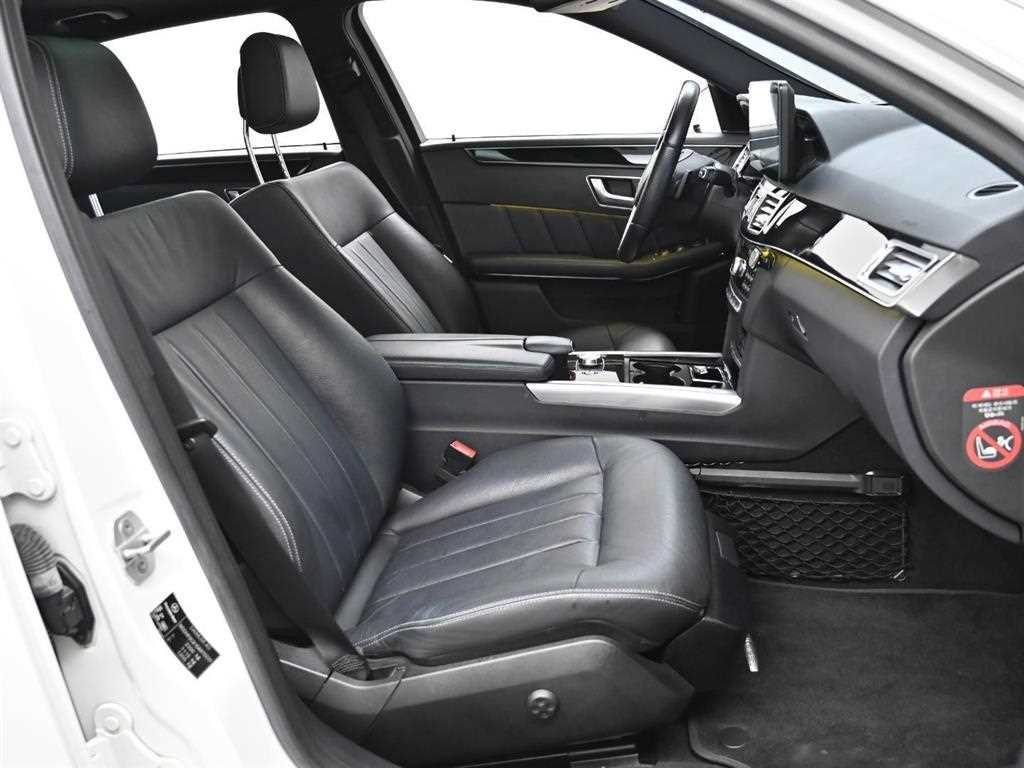 Mercedes Benz E class - Vista 10