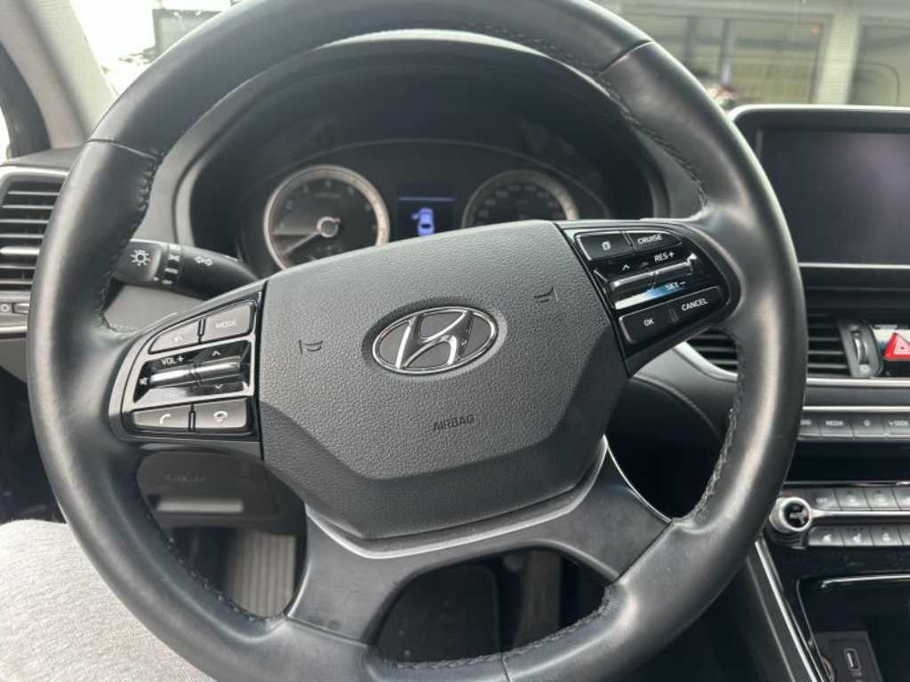 HYUNDAI Grandeur - Vista 5