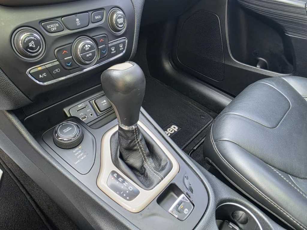 Jeep Cherokee 2015 Gris - Importación desde Corea - HF Imports Iquique - Foto 15