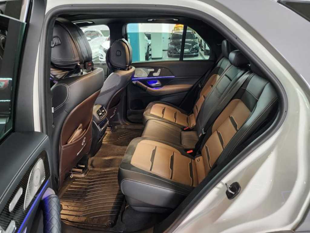 Mercedes Benz GLE Class - Vista 7