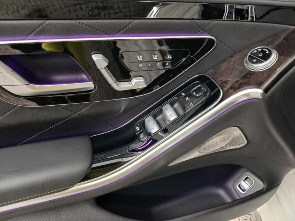 Mercedes Benz S Class - Vista 9