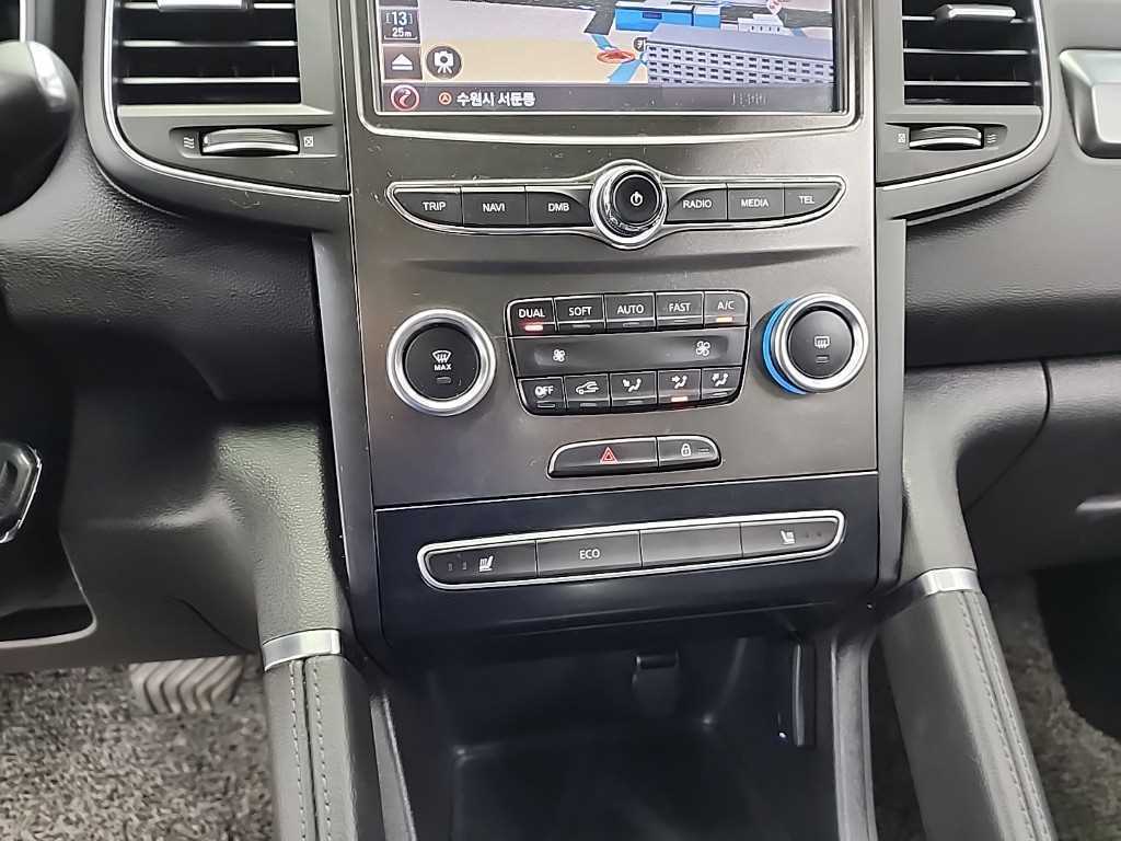 SAMSUNG QM6 - Vista 10