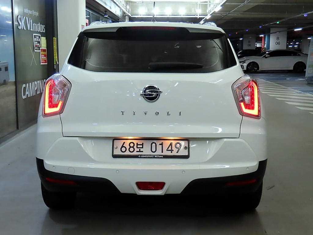 Ssangyong Tivoli - Vista 5