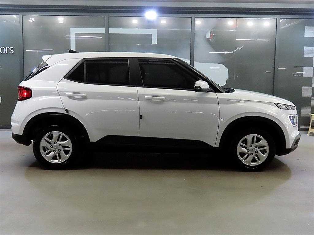HYUNDAI Venue - Vista 3