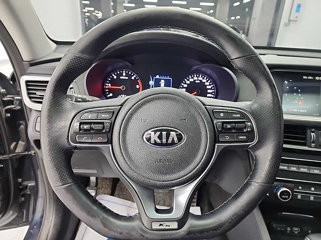 KIA K5 - Vista 9