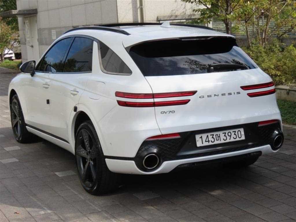 Genesis GV70 - Vista 4