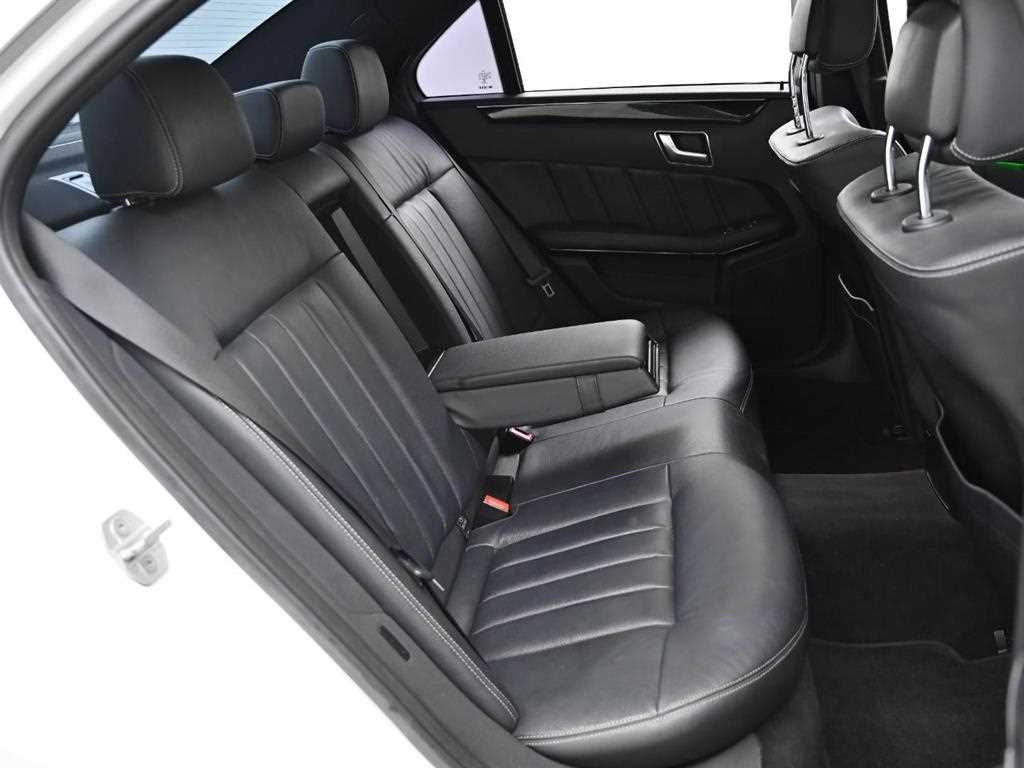 Mercedes Benz E class - Vista 12