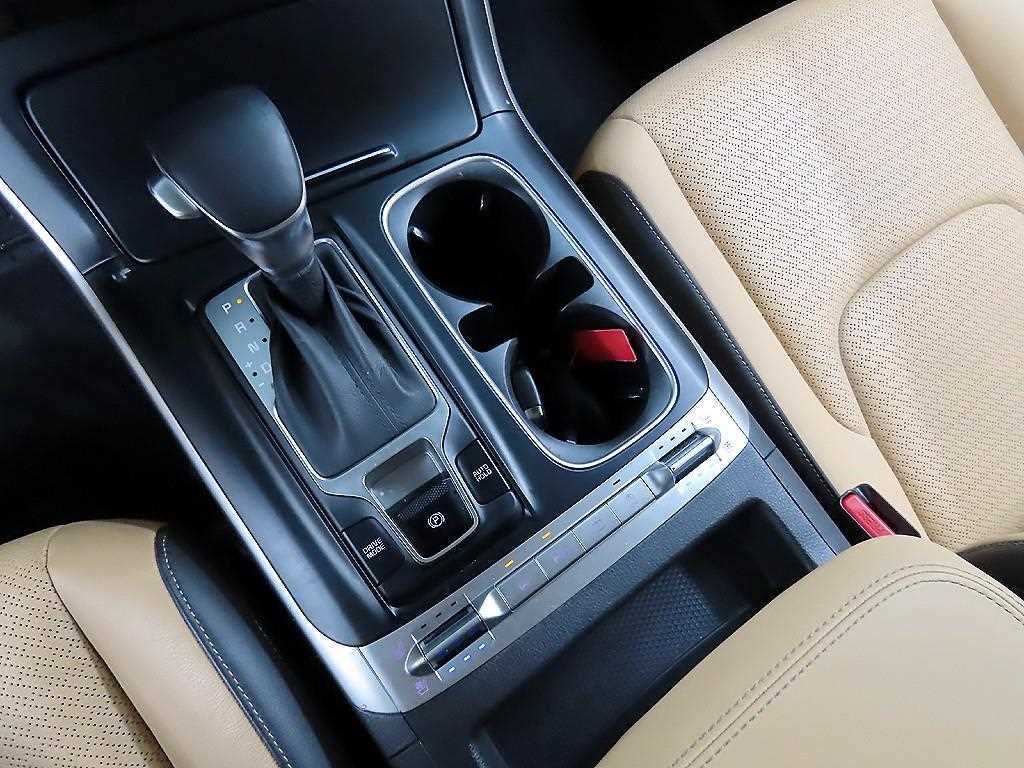 KIA Carnival - Vista 10