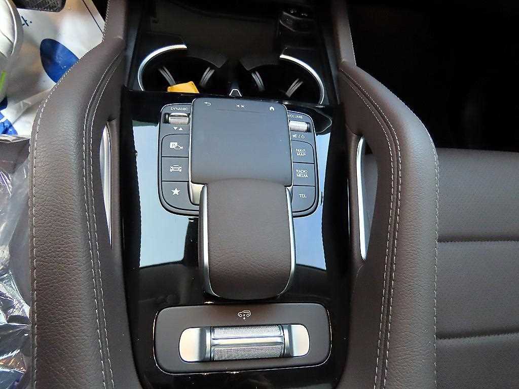 Mercedes Benz GLE Class - Vista 11