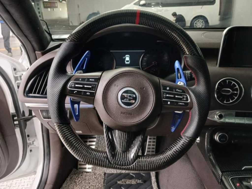 KIA Stinger - Vista 11