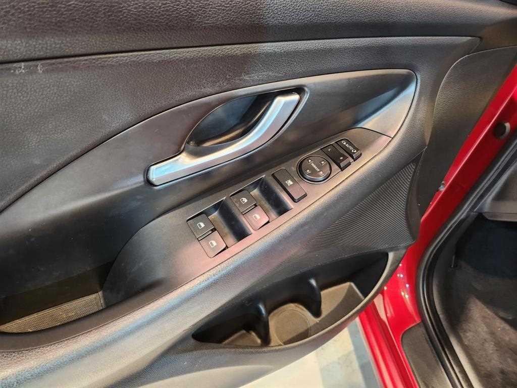 HYUNDAI i30 - Vista 11