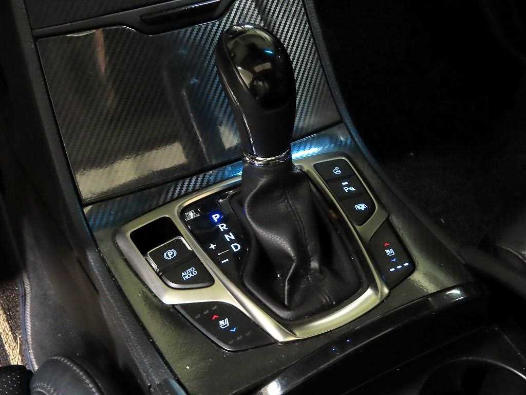 HYUNDAI Grandeur - Vista 10