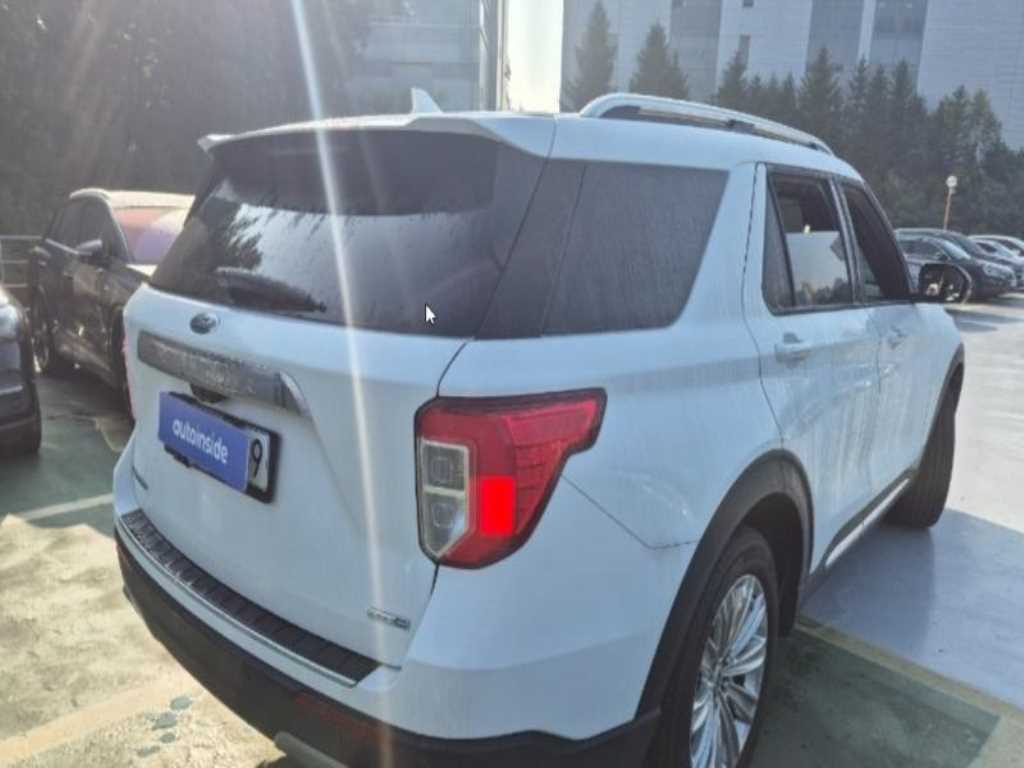 Ford Explorer - Vista 4