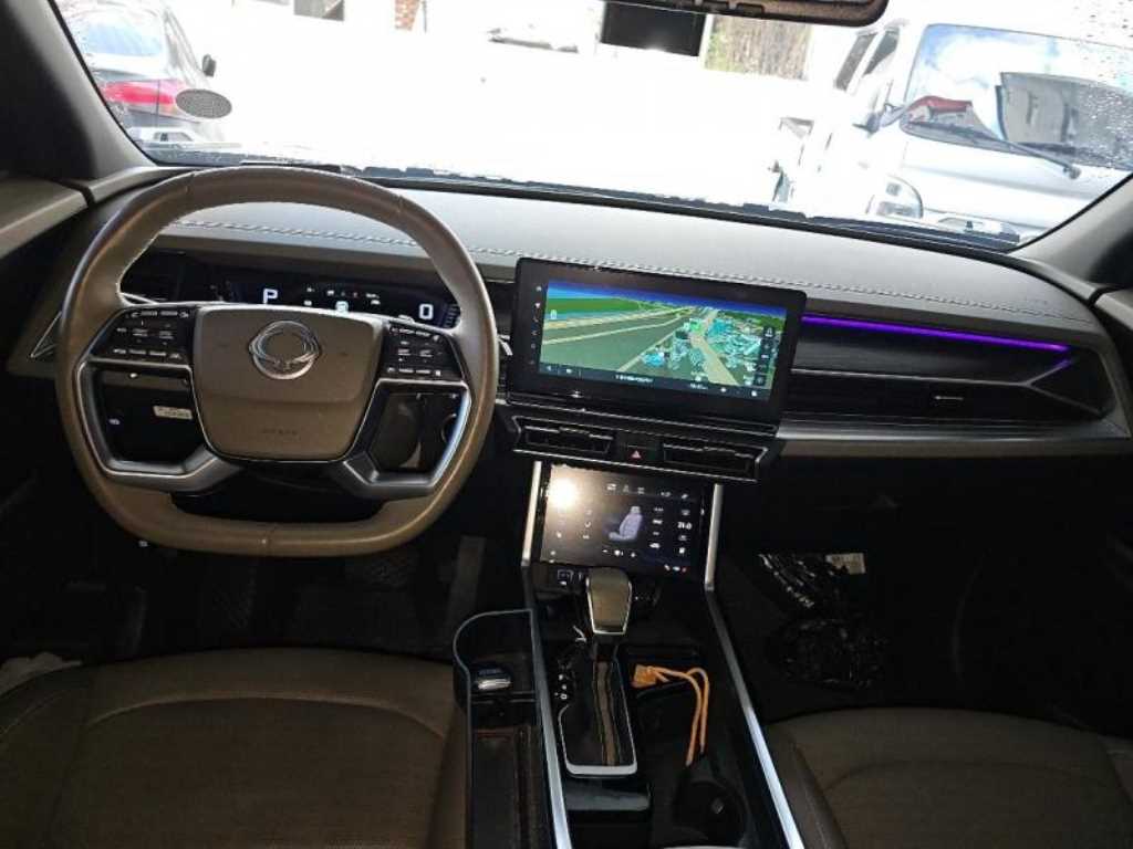 Ssangyong Torres - Vista 6
